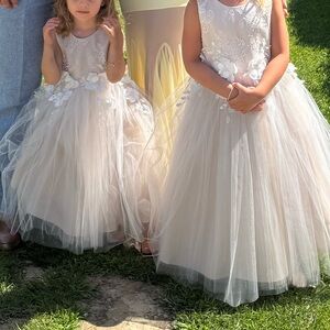 Charming Cream Tulle Dress for Girls